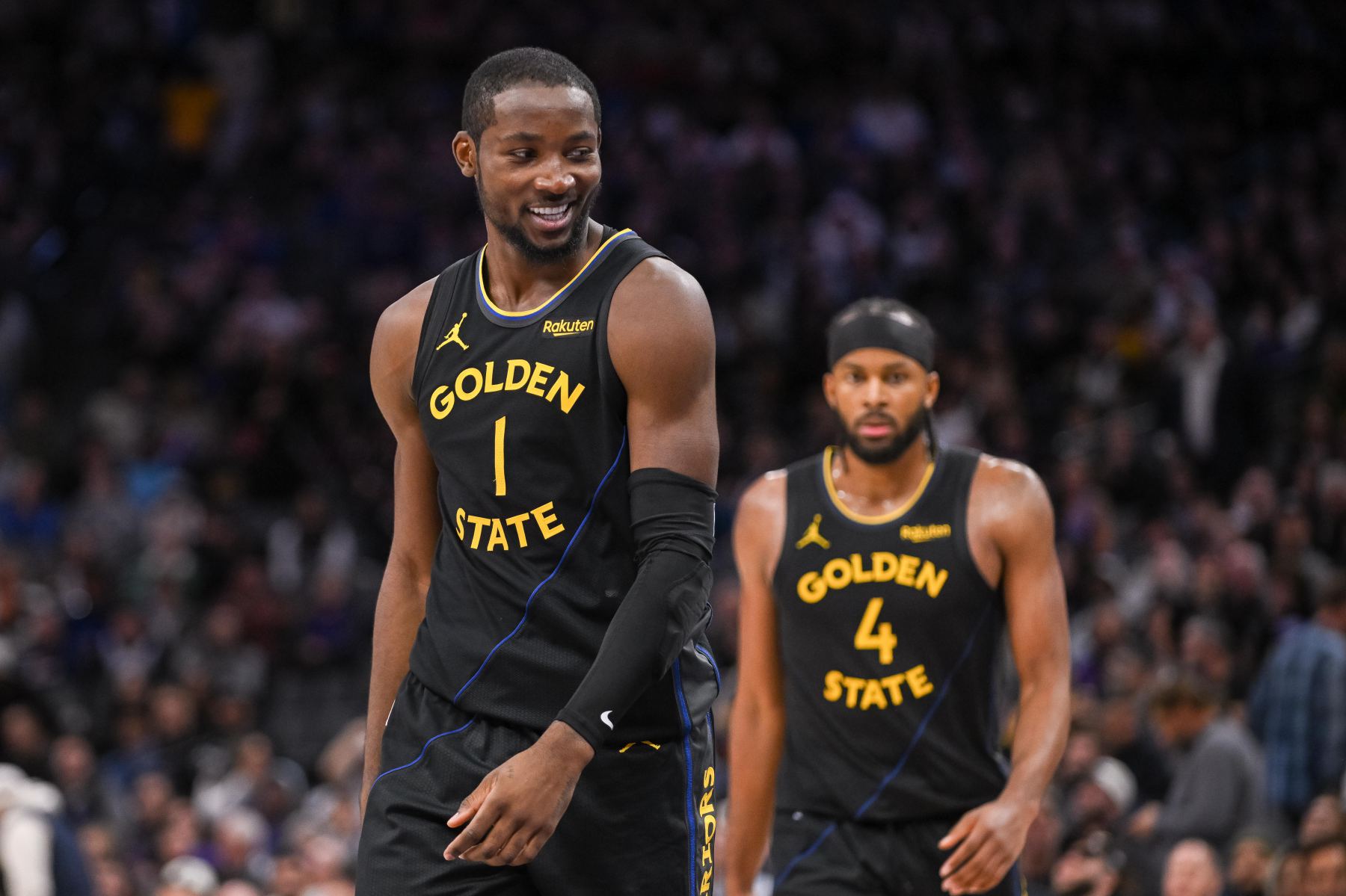 Warriors และ Thunder มีเทิร์นโอเวอร์ทั้งหมด 39 เทิร์นโอเวอร์ และ Warriors มีเทิร์นโอเวอร์มากถึง 20 เทิร์นโอเวอร์